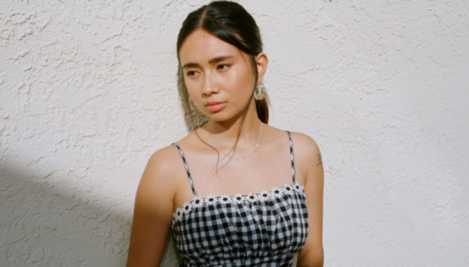 Buzz World Tour: NIKI adds Reality Club and Sarah Kinsley to Asian, Australian legs